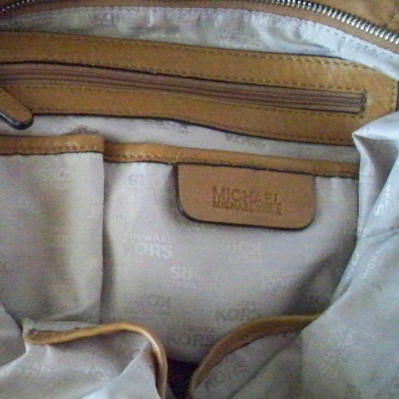 MICHAEL KORS Brown Soft Leather Large Shoulder Bag - Picture 7 of 7